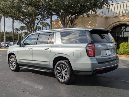 2024 Chevrolet Suburban LT