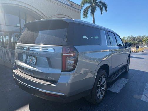 2024 Chevrolet Suburban LT