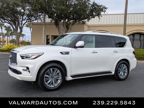 2022 INFINITI QX80 LUXE