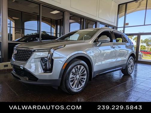 2024 Cadillac XT4 FWD Premium Luxury