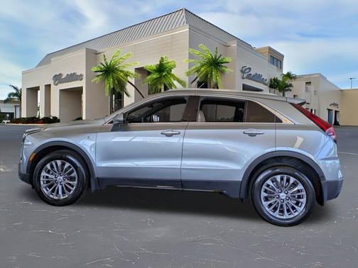 2024 Cadillac XT4 FWD Premium Luxury