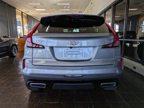 2024 Cadillac XT4 FWD Premium Luxury