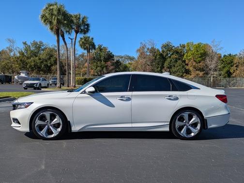 2019 Honda Accord Touring 2.0T