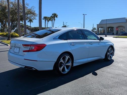 2019 Honda Accord Touring 2.0T
