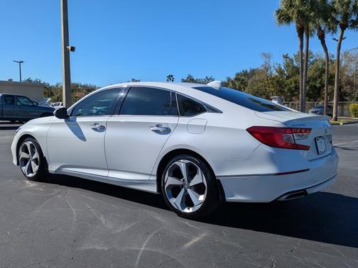 2019 Honda Accord Touring 2.0T