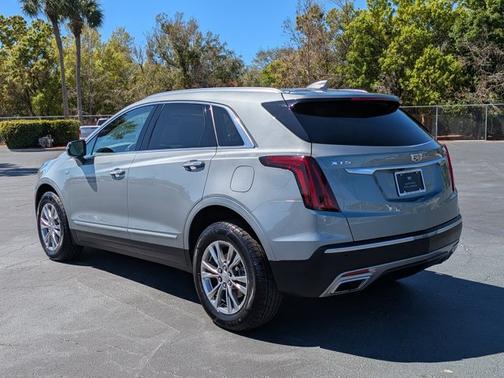 2023 Cadillac XT5 FWD Premium Luxury