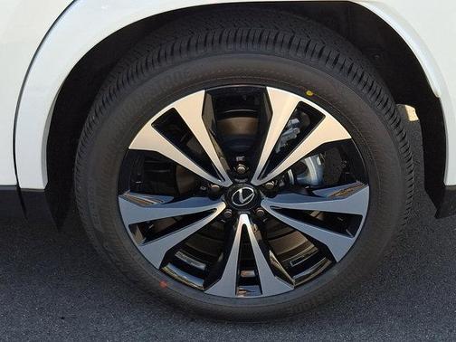 Ultra White w/Obsidian Roof 2026 Lexus UX 300h F SPORT Design