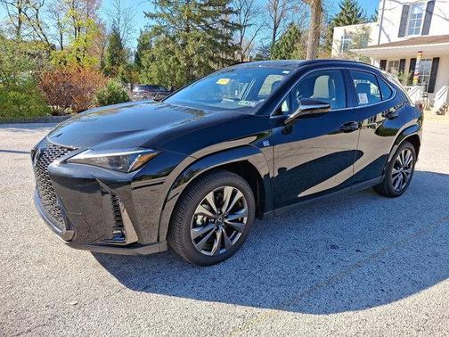 2025 Lexus UX 300h F SPORT Design