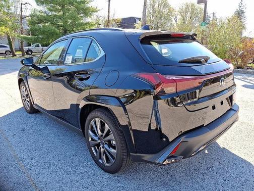 2025 Lexus UX 300h F SPORT Design