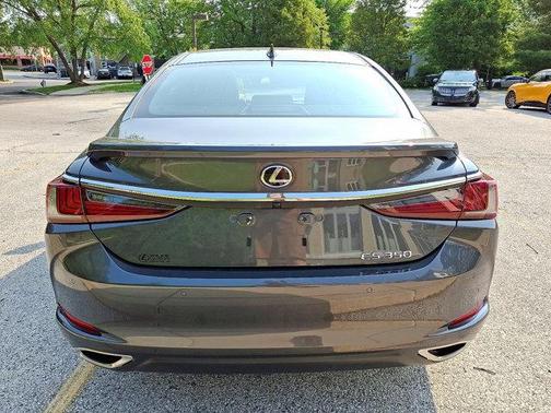 2022 Lexus ES 350 Base
