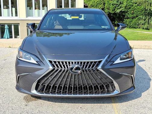 2022 Lexus ES 350 Base