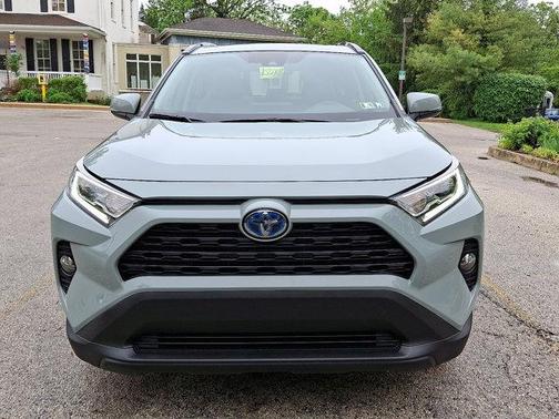 2021 Toyota RAV4 Hybrid XLE Premium