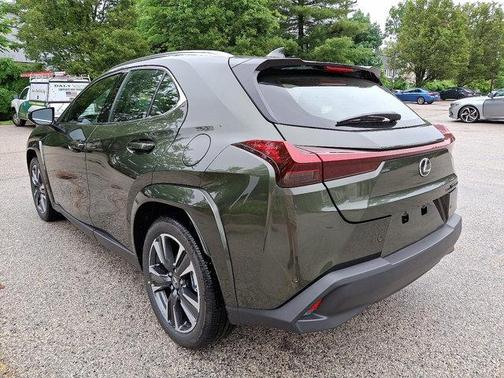 2025 Lexus UX 300h Premium