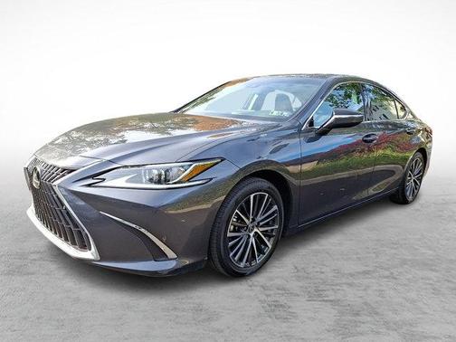 2023 Lexus ES 300h Base