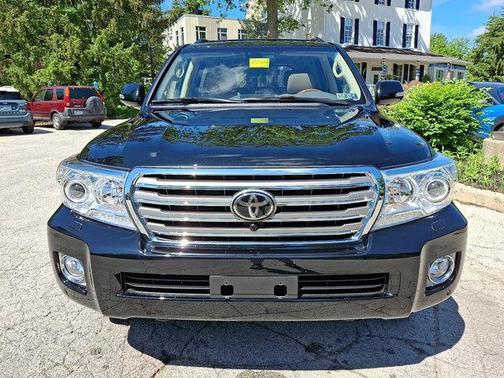 2015 Toyota Land Cruiser Base