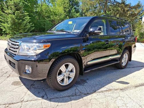 2015 Toyota Land Cruiser Base