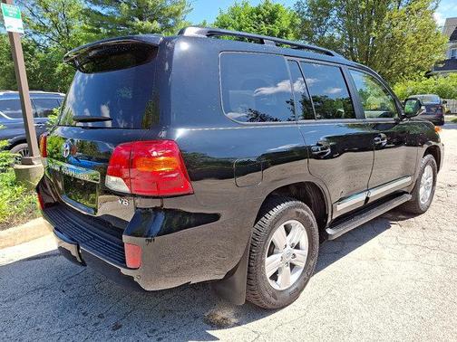 2015 Toyota Land Cruiser Base