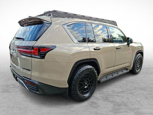 2025 Lexus LX 700h Overtrail