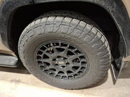 2025 Lexus LX 700h Overtrail