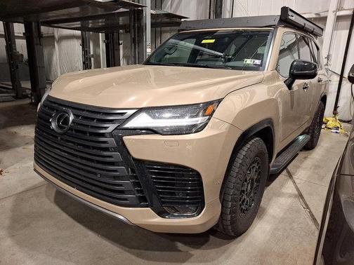 2025 Lexus LX 700h Overtrail
