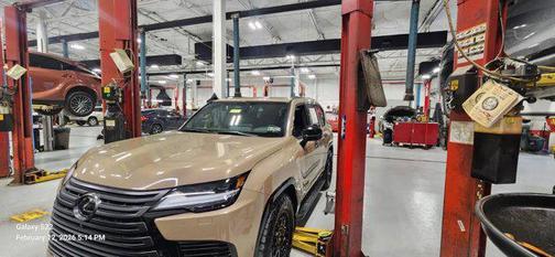 2025 Lexus LX 700h Overtrail