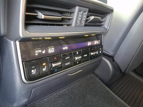 2025 Lexus LX 700h Overtrail