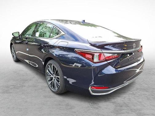 2025 Lexus ES 300h Premium