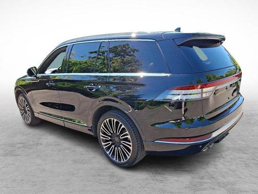 Infinite Black Metallic Clearcoat 2023 Lincoln Aviator Black Label AWD