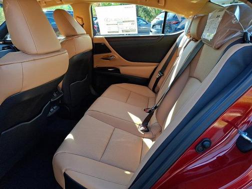 2025 Lexus ES 350 Premium