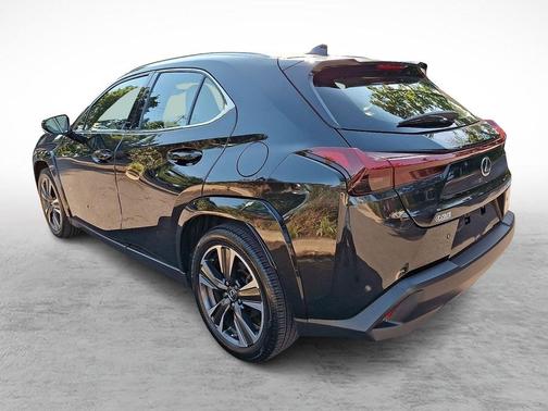 Caviar 2024 Lexus UX 250h Base