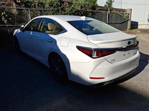 2023 Lexus ES 350 Base