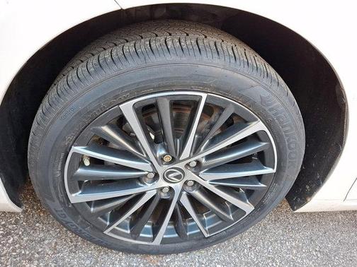 2023 Lexus ES 350 Base