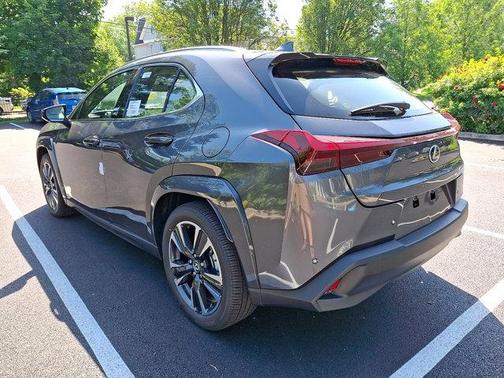 2025 Lexus UX 300h Premium