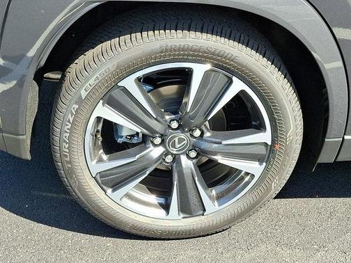 2025 Lexus UX 300h Premium