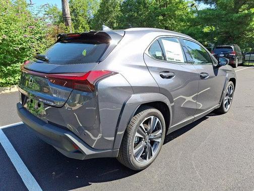 2025 Lexus UX 300h Premium