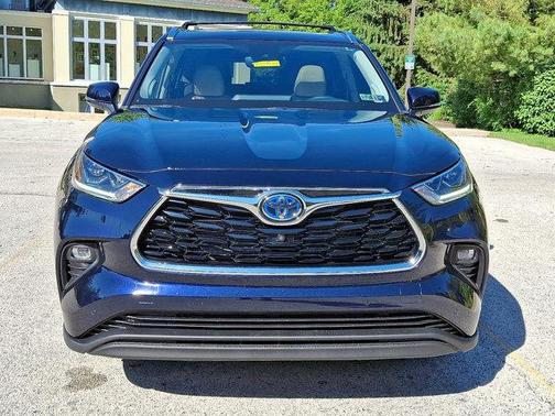 2022 Toyota Highlander Hybrid Limited