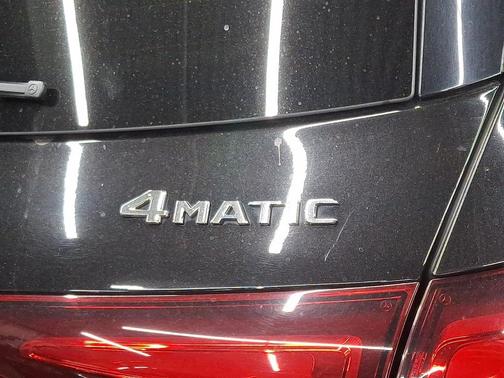 Black   040 2025 Mercedes-Benz GLE 450 4MATIC
