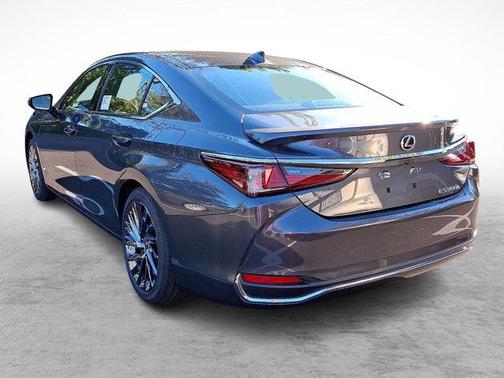 2025 Lexus ES 300h Luxury