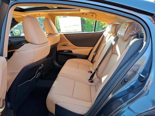 2025 Lexus ES 350 Premium