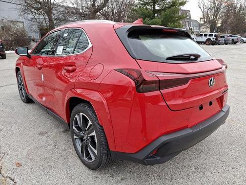 2025 Lexus UX 300h Premium