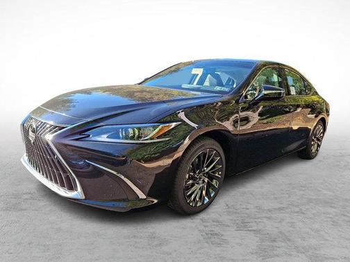 2025 Lexus ES 300h Luxury