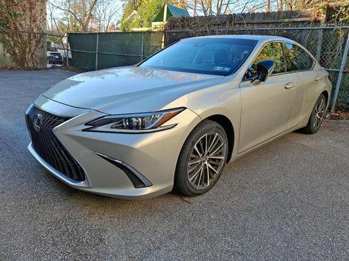2023 Lexus ES 350 Base