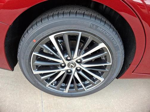 2025 Lexus ES 350 Premium