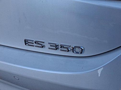 2023 Lexus ES 350 Base