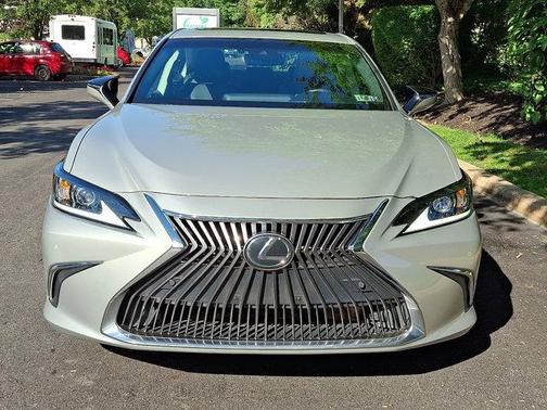 2019 Lexus ES 350 Ultra Luxury