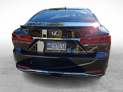 2022 Lexus LS 500h Base
