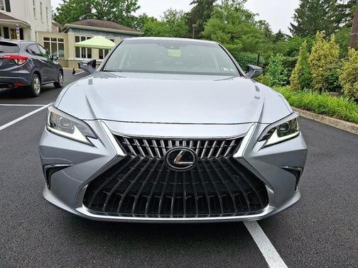 2022 Lexus ES 350 Base