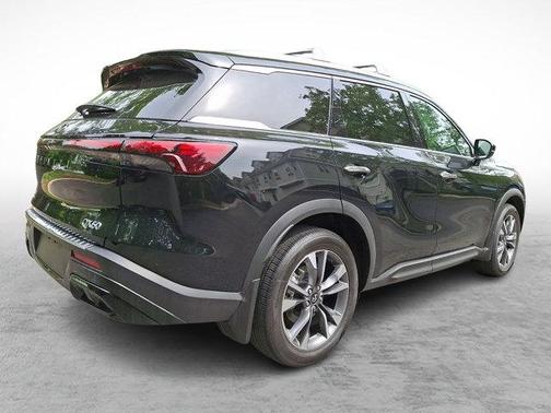 Mineral Black 2024 INFINITI QX60 Luxe