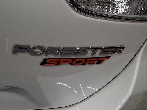 Crystal White Pearl 2021 Subaru Forester Sport