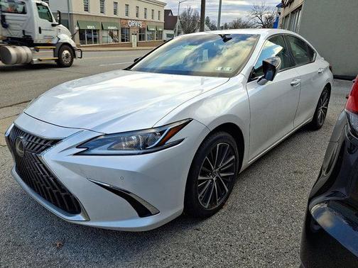 2023 Lexus ES 350 Base